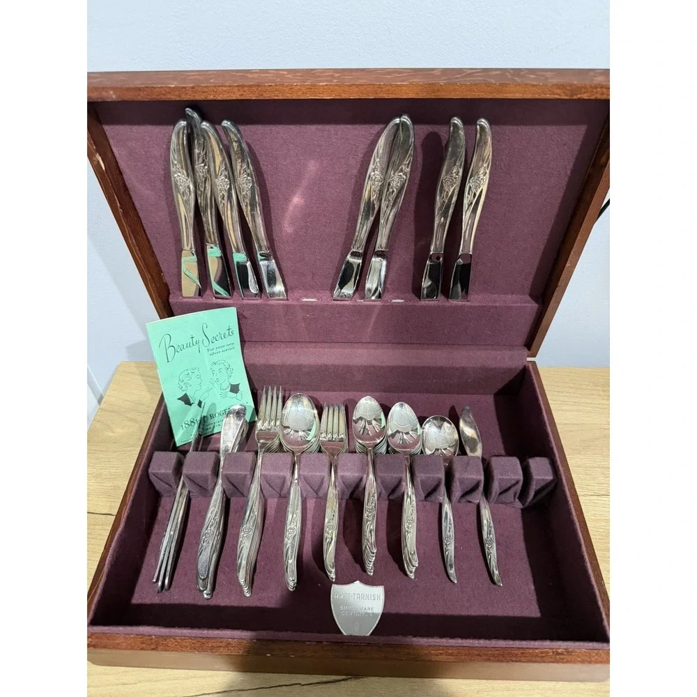 1957 Rogers Bros IS Reinforced Plate EXQUISITE Silverplate 57 pieces